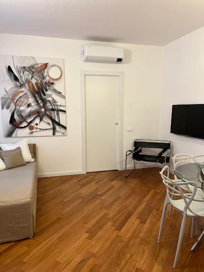 Casa Vercelli Delizioso Bilocale Moderno Nella Vecchia Milano Εξωτερικό φωτογραφία